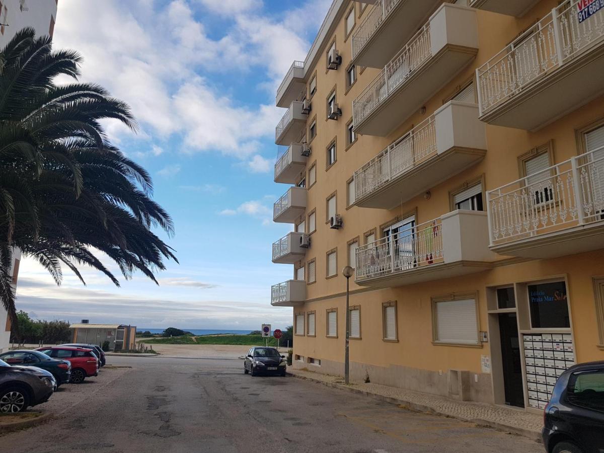 Armacao De Pera Praia Mar Sol Exterior foto